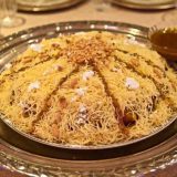 Seffa, ein Nudelgericht im Restaurant Marrakesch mit Mandeln, Eiern,Puderzucker, Zimt