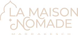 https://nomade.newways-ai.at/wp-content/uploads/2026/08/LaMasionNomade-Riad-Log_sand.png